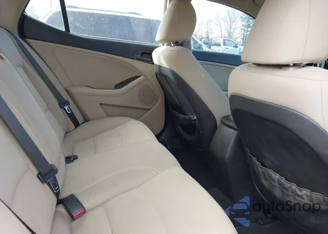 2014 Kia Optima Lx z USA, uszkodzony, nr VIN 5XXGM4A77EG275893